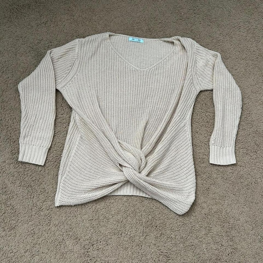 Sky Cream knit sweater with cropped twist detail